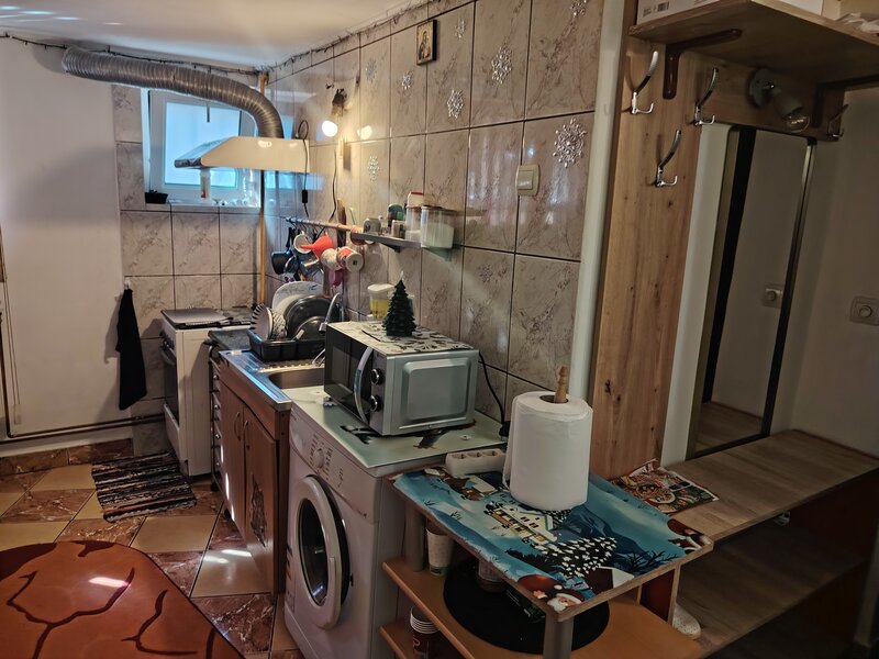 Piata Victoriei- McDonald's Buzesti